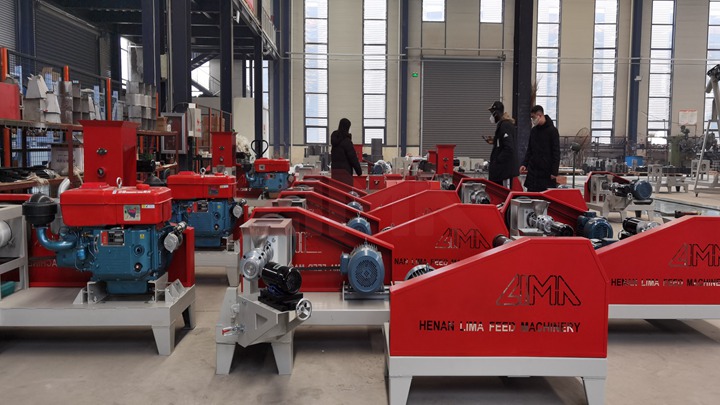 dry type Crappie feed pelletizer machine in South Korea
